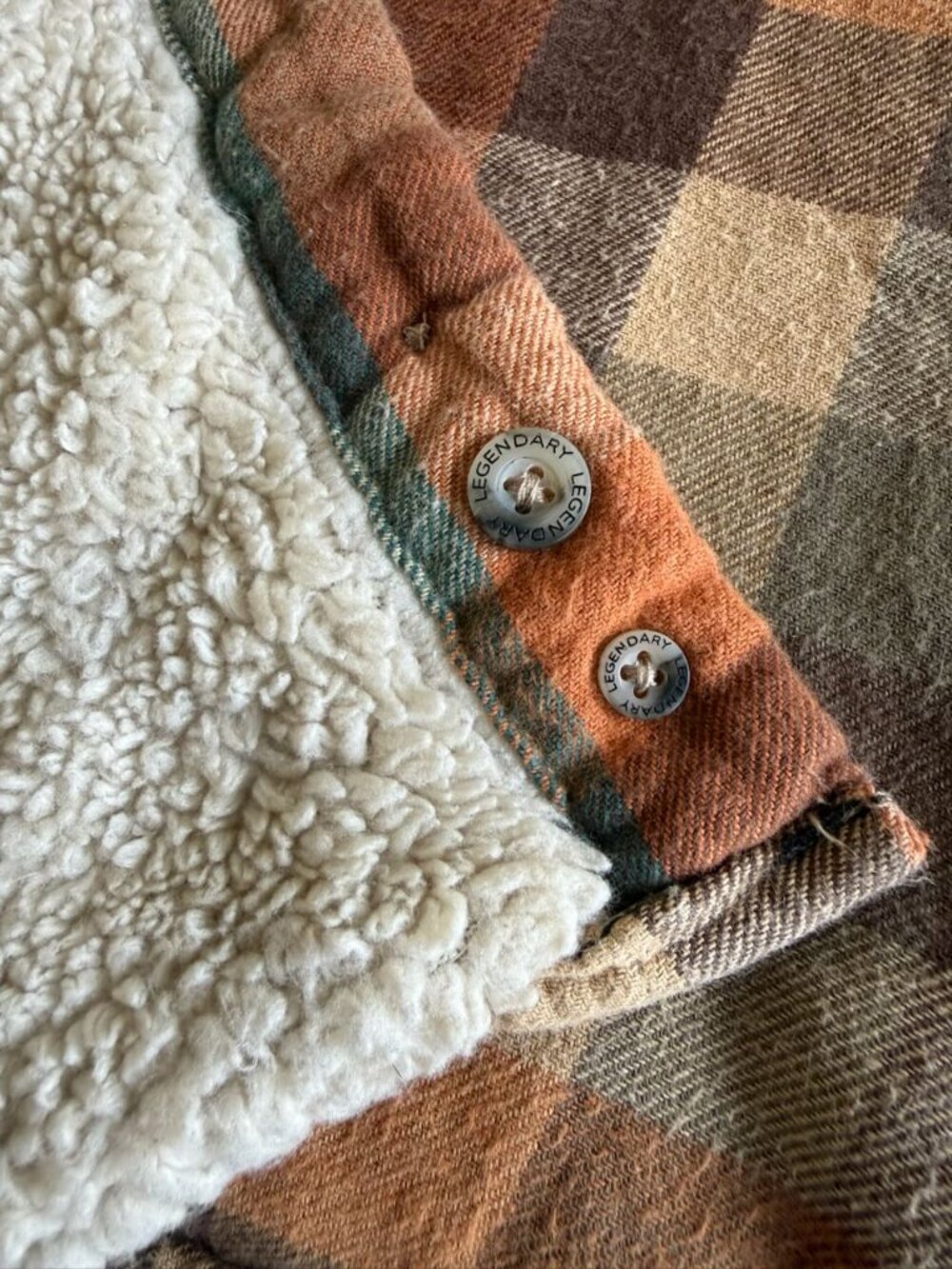 Legendary Whitetails Plaid Flannel Sherpa lined jacket - Size XL - Picture 10 of 15